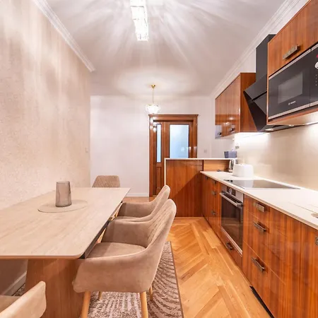 Chestnut Old Town Apartamento Bratislava